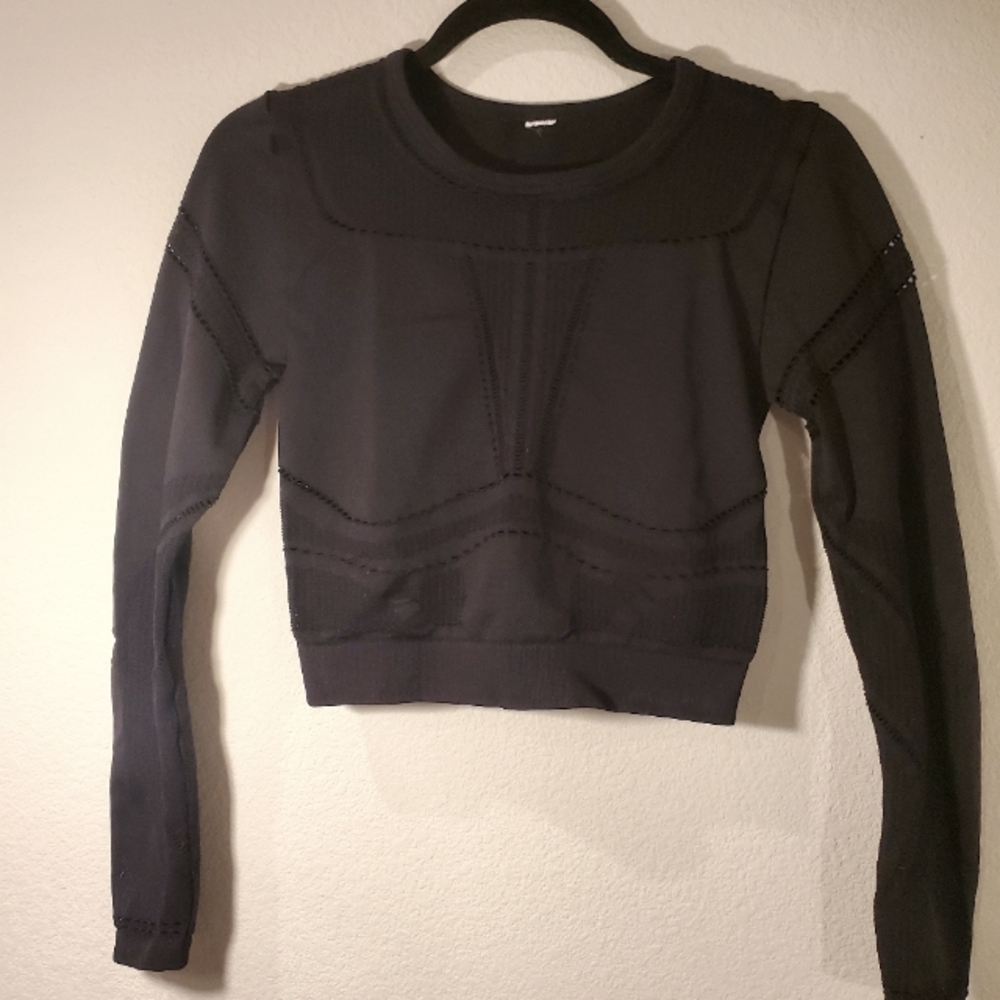 Layerable Black Athletic Crop Top - Small